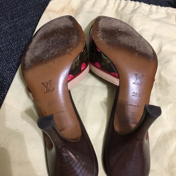 Authentic LV sandals - Picture 7 of 8